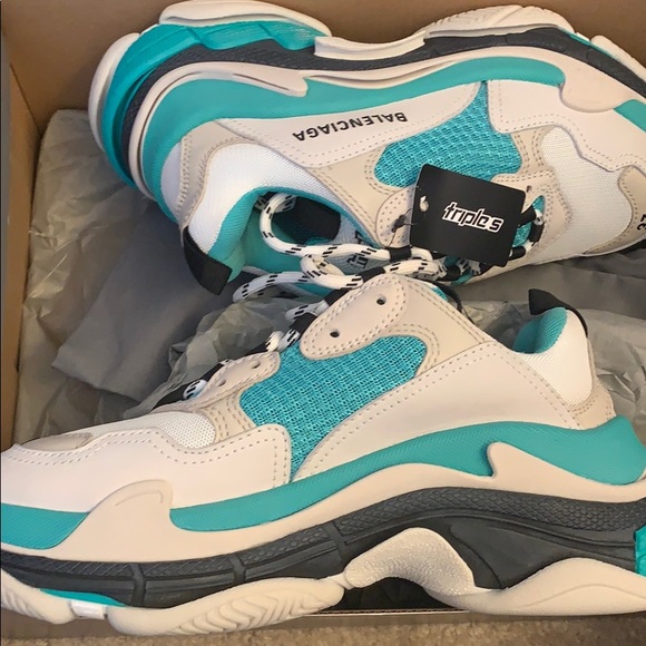 SOLD - Balenciaga triple S - Picture 3 of 3